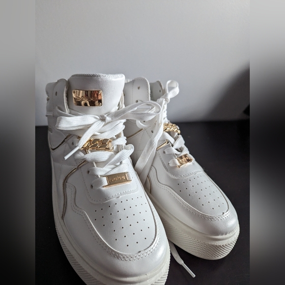 NWOT Bebe Monah shoes. Size 8.5 - Picture 12 of 12